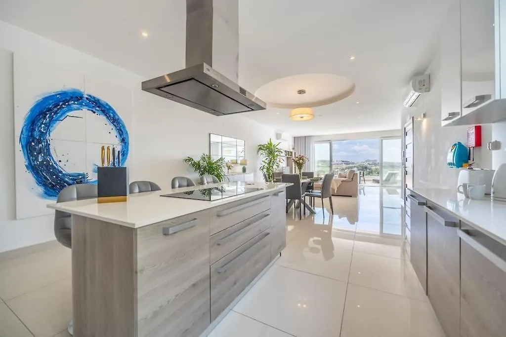 Modern 3 Bedrooms Penthouse With A Breathtaking Valletta View Sliema