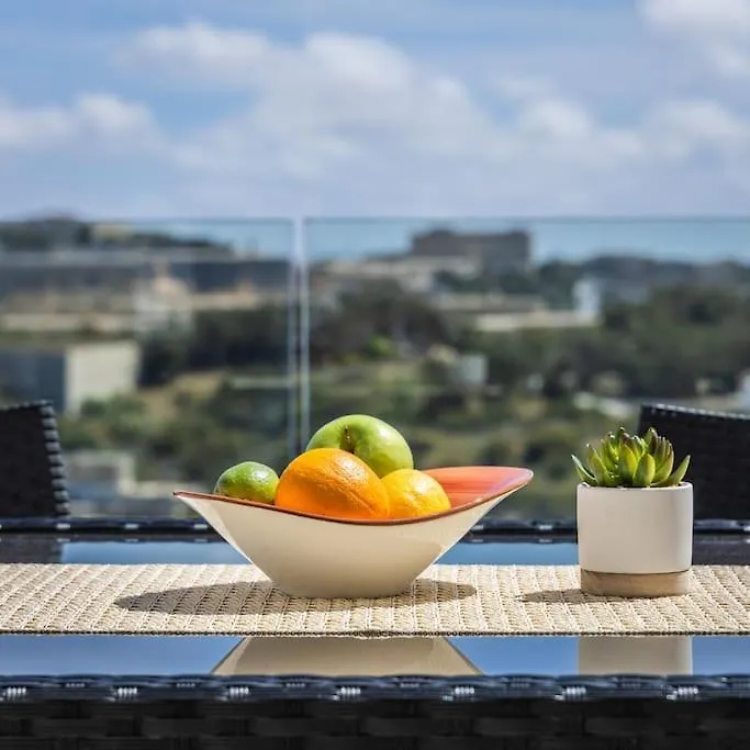 Apartment Modern 3 Bedrooms Penthouse With A Breathtaking Valletta View Sliema