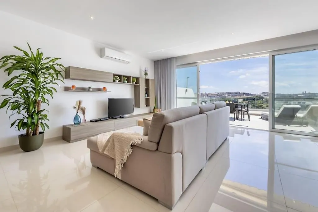 Modern 3 Bedrooms Penthouse With A Breathtaking Valletta View Sliema